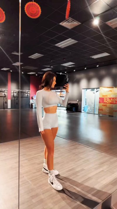 Watch harlee's leaked NSFW video on TwXstars