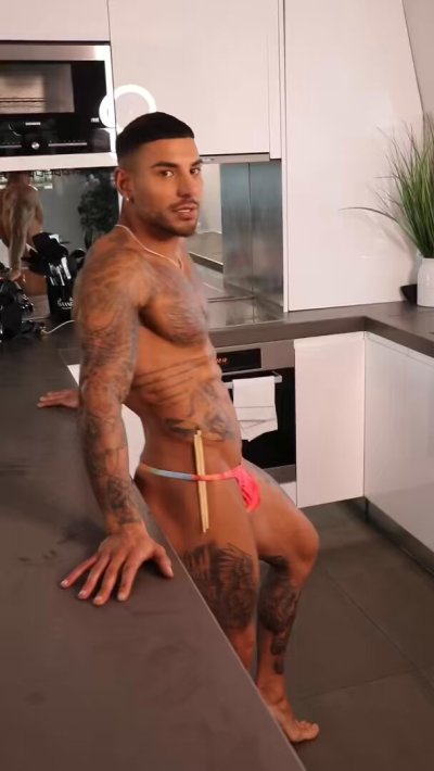 Watch Mr Exotic - 736K's leaked NSFW video on TwXstars