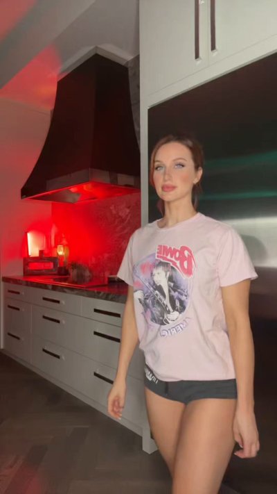 Watch Stefani Somers's leaked NSFW video on TwXstars