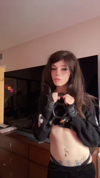 Watch Puppy Girl's leaked NSFW video on TwXstars