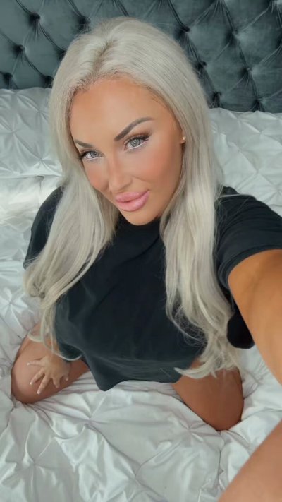 Watch Laci Kay Somers's leaked NSFW video on TwXstars