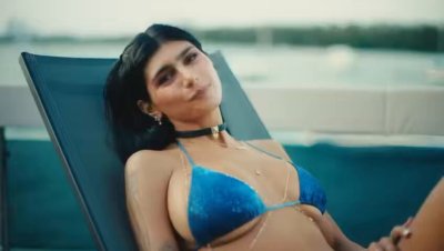 Watch Mia K.'s leaked NSFW video on TwXstars