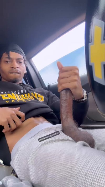 Watch IG- yeahitzrell's leaked NSFW video on TwXstars