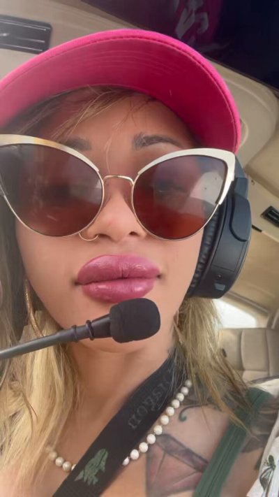 Watch Holly Hendrix™️'s leaked NSFW video on TwXstars