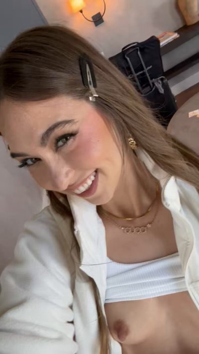 Watch Riley Reid's leaked NSFW video on TwXstars