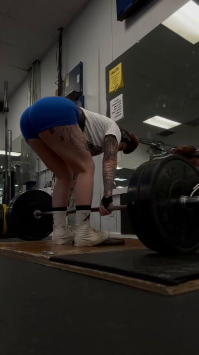 Watch BadassMommy's leaked NSFW video on TwXstars