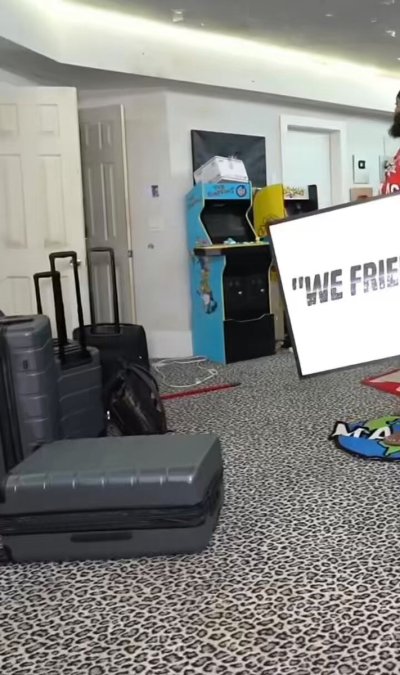 Watch Bigbananamilfshake \Battles/\Boobs/\Bananas/ 🍌🏝️'s leaked NSFW video on TwXstars