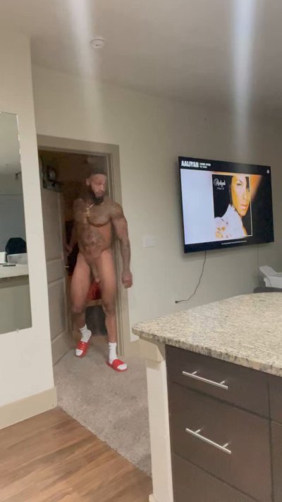 Watch GLOV 👨🏽‍🍳➡️ HOUSTON 📍's leaked NSFW video on TwXstars