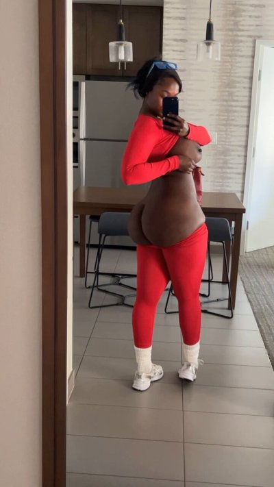 Watch TheTeresaLavae's leaked NSFW video on TwXstars