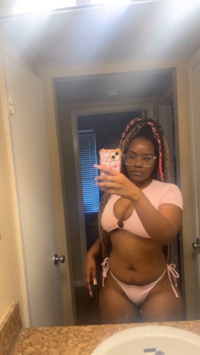 Watch HighmaintenceWorld_ 🛍️'s leaked NSFW video on TwXstars