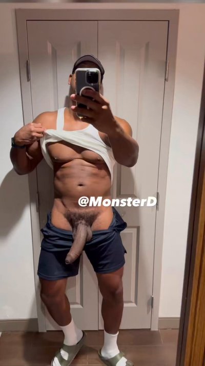 Watch MonsterD's leaked NSFW video on TwXstars