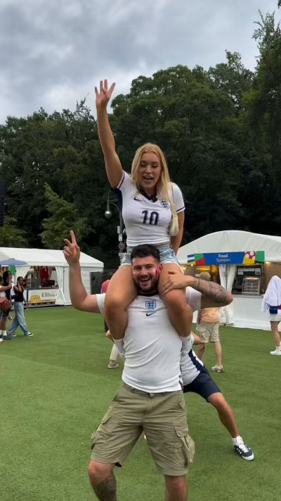 Watch Elle Brooke's leaked NSFW video on TwXstars