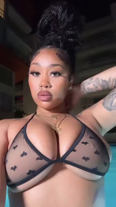 Watch oxtail's leaked NSFW video on TwXstars