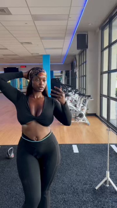 Watch TheTeresaLavae's leaked NSFW video on TwXstars