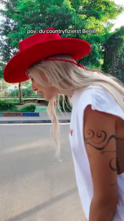 Watch gwendo⟡˖ ࣪'s leaked NSFW video on TwXstars