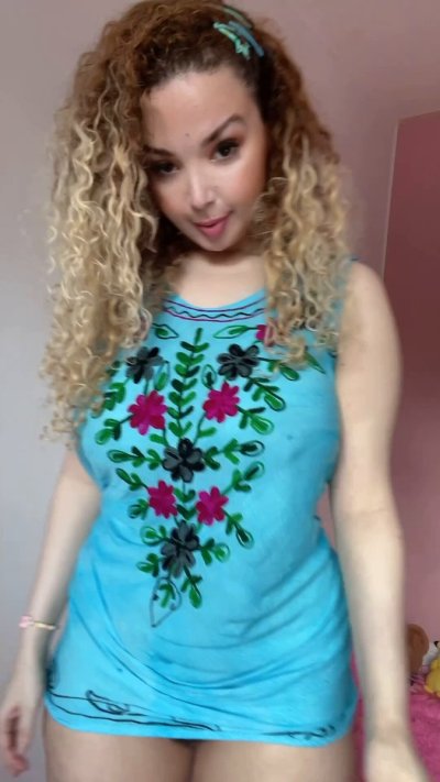 Watch Aruwbanana🍌's leaked NSFW video on TwXstars