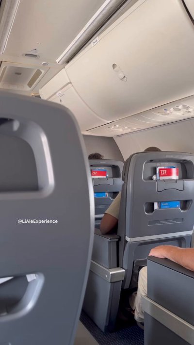 Watch LiAleExperience's leaked NSFW video on TwXstars