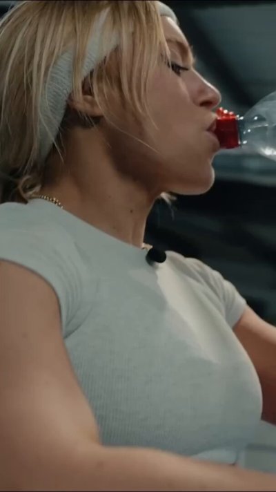 Watch Elle Brooke's leaked NSFW video on TwXstars