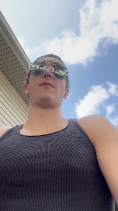 Watch Loganwallcb (18+)'s leaked NSFW video on TwXstars