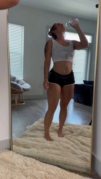 Watch Khloe Kreamer's leaked NSFW video on TwXstars