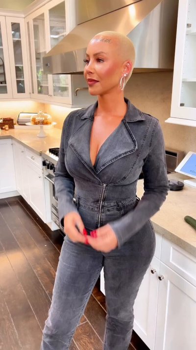 Watch Amber Rose's leaked NSFW video on TwXstars