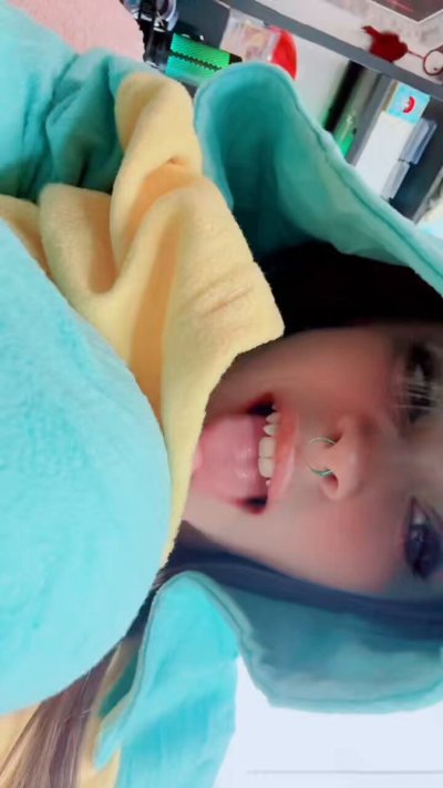 Watch mewbini's leaked NSFW video on TwXstars