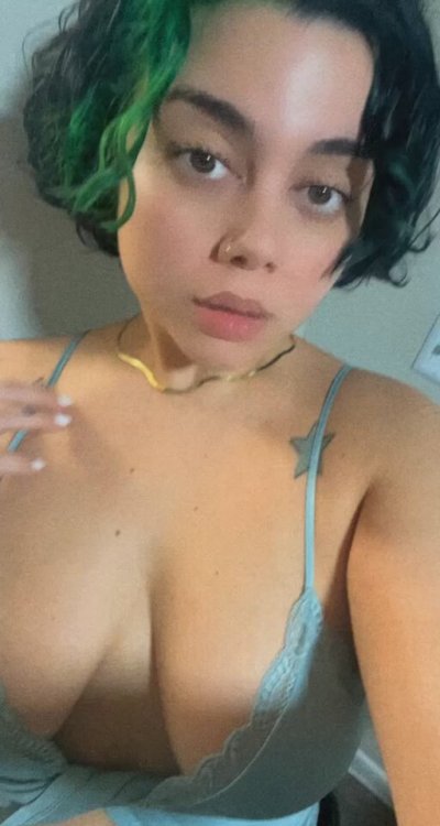 Watch thickwithit93's leaked NSFW video on TwXstars