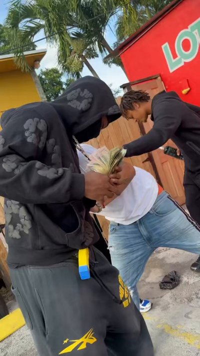 Watch Trap Comedian's leaked NSFW video on TwXstars