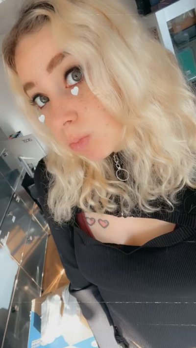 Watch Lana Litt's leaked NSFW video on TwXstars