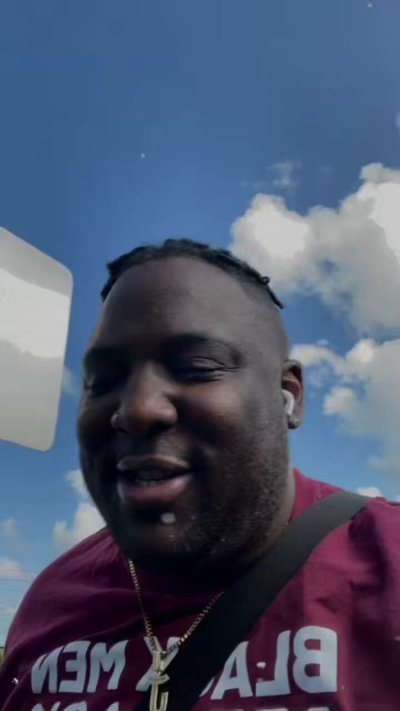 Watch Just Jeromie's leaked NSFW video on TwXstars