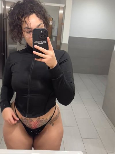 Watch Gem Jewels's leaked NSFW video on TwXstars