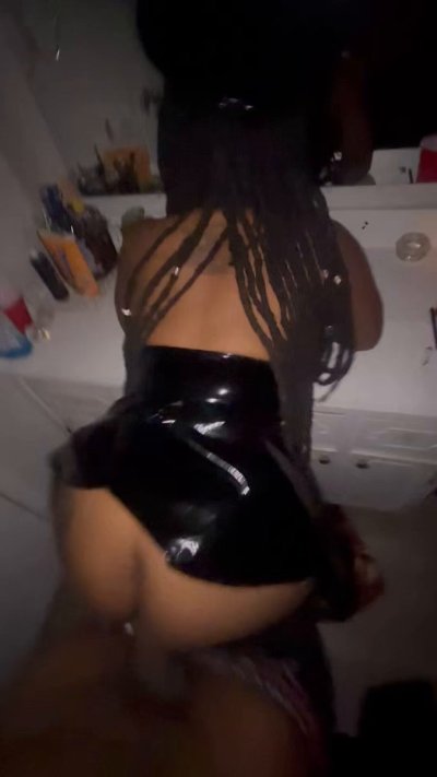 Watch Sly Diggler's leaked NSFW video on TwXstars