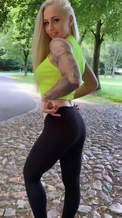 Watch Lucy Cat's leaked NSFW video on TwXstars