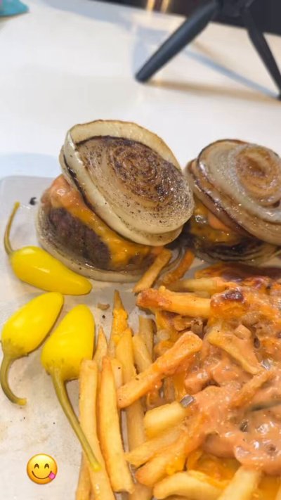 Watch oxtail's leaked NSFW video on TwXstars