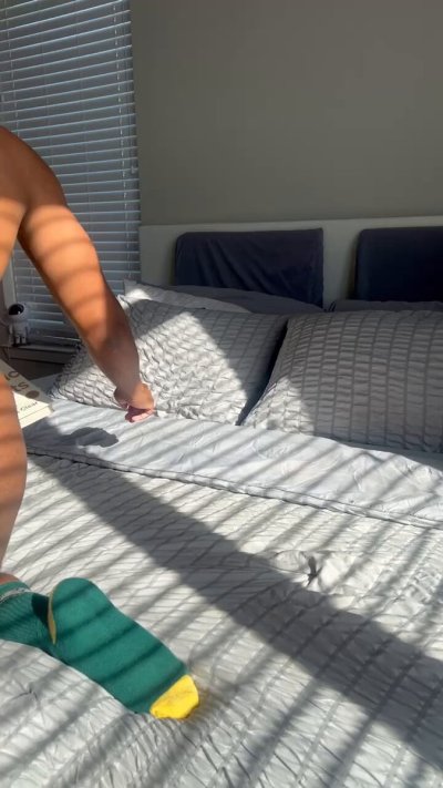 Watch нσтвσуяєℓℓσ❤️‍🔥💫's leaked NSFW video on TwXstars