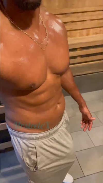 Watch MrSteeleX's leaked NSFW video on TwXstars