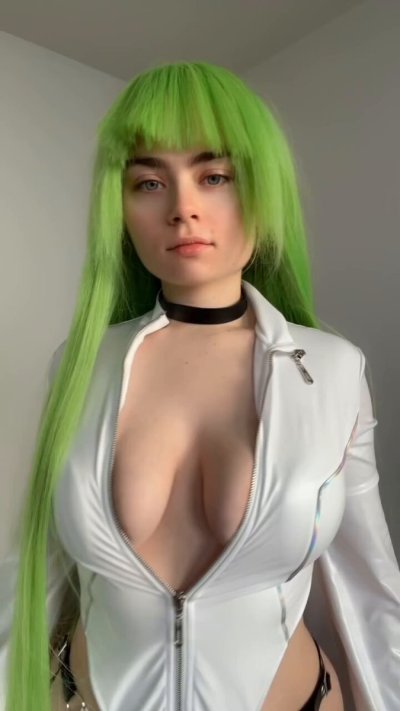 Watch MuscleMommyCosplays (🍑Linnea)'s leaked NSFW video on TwXstars