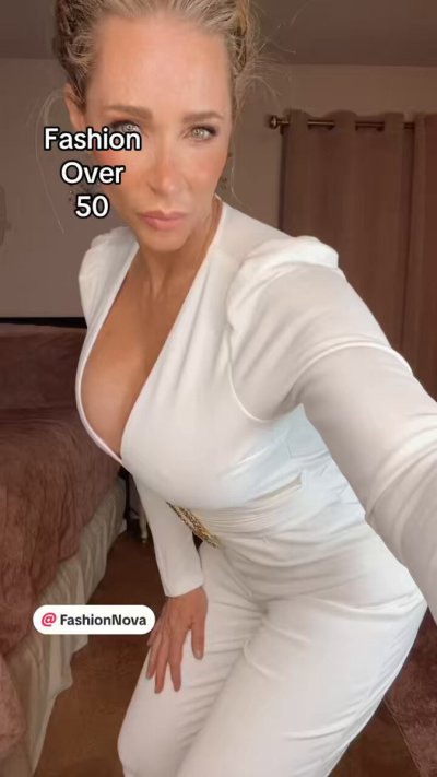 Watch TaraGenx's leaked NSFW video on TwXstars