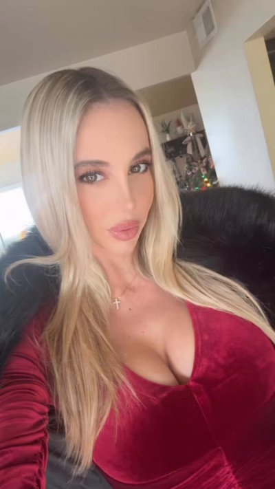 Watch Bri Teresi's leaked NSFW video on TwXstars