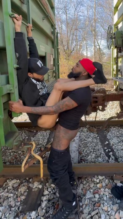 Watch King Khi Lavene's leaked NSFW video on TwXstars