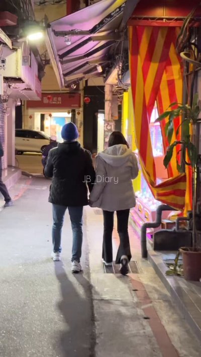 Watch JB_Diary's leaked NSFW video on TwXstars