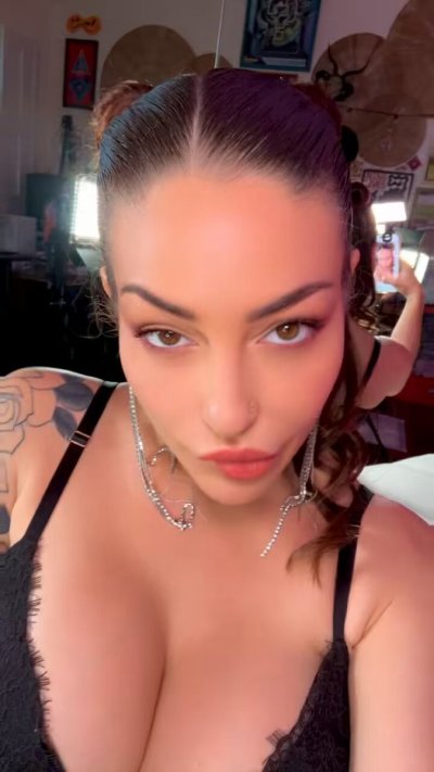 Watch Kissa Sins's leaked NSFW video on TwXstars