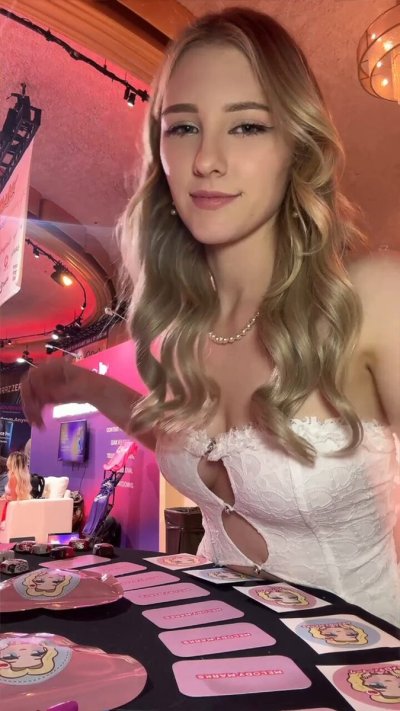 Watch Melody's leaked NSFW video on TwXstars