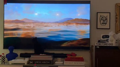 Watch Mia K.'s leaked NSFW video on TwXstars