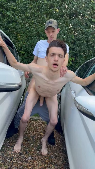 Watch Harri Oakland's leaked NSFW video on TwXstars