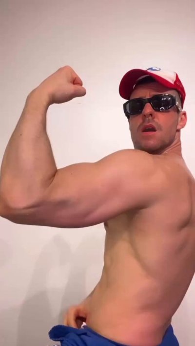 Watch Leandro Dias's leaked NSFW video on TwXstars