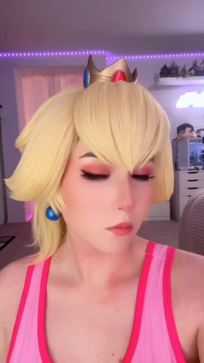 Watch Miss Kem 💖's leaked NSFW video on TwXstars