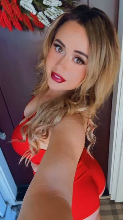 Watch Veronica Rose's leaked NSFW video on TwXstars