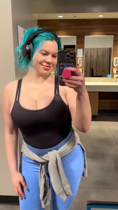 Watch 𝗦𝗰𝗮𝗿𝗹𝗲𝘁𝘁 🦊 𝗡𝗮𝘁𝘂𝗿𝗮𝗹 𝗔𝘀𝘀 🍑's leaked NSFW video on TwXstars