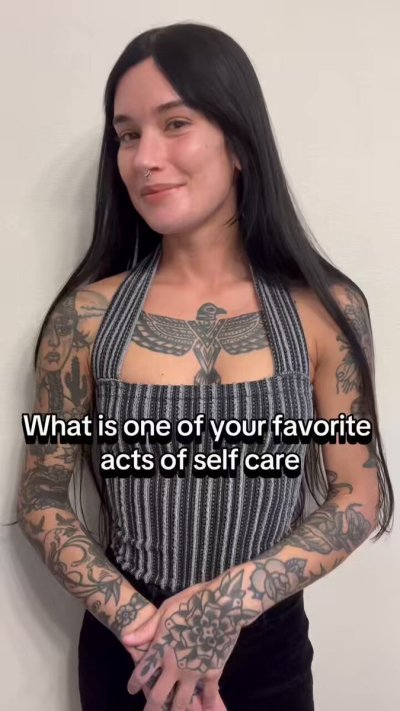 Watch Peechfuzzzz's leaked NSFW video on TwXstars